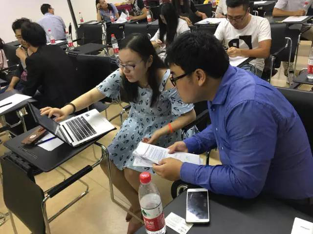 “企業(yè)未來·信譽(yù)先行”——珍島攜手百度召開V認(rèn)證華東推介會